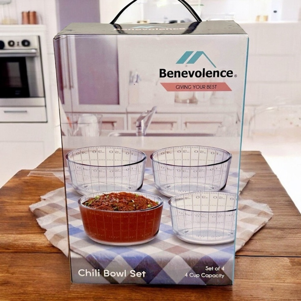 NIB! Benevolence 4 Glass Chili Bowl Set Football Themed
